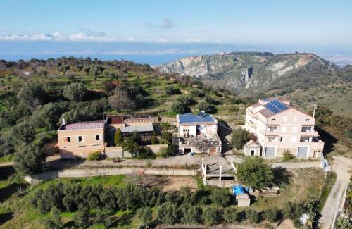 Reggio Calabria Otro | Agriturismo Sant'Anna Ortì in oliveta biologica con vista sullo Stretto di Messina