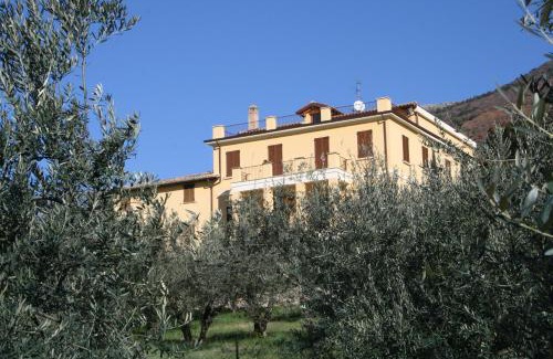 Capodacqua Casa | Agriturismo Villa Val D'Olivi