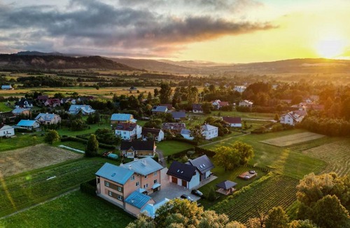 Dukla Apartamento | Agroturystyka u Podnóża Góry Cergowej