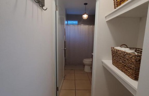 Borinquen Apartamento | Aguadilla Waves Apt Free Parking & Wifi 8 minute walk from Crashboat beach