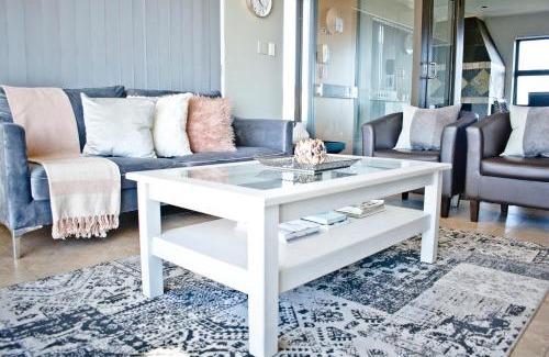 Aston Bay Apartamento | Aguia-Vista Couples Haven, Views, Pool, Beach Walk