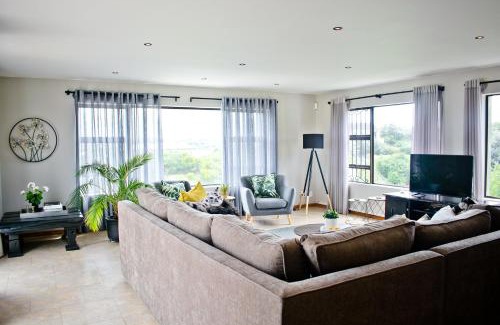 Aston Bay Casa | Aguia-Vista Paradise Bliss, 3BR, Pool, Beach Walk