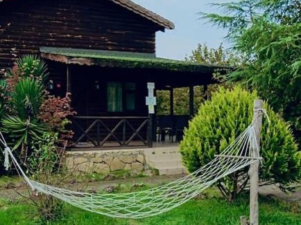 Agva Chalet De Esquí | Agva Secret Yard Log Villa, On The River Bank!