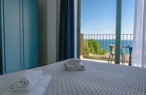Moniga del Garda Hotel | AHG Riva Del Sole Hotel - Adults Only