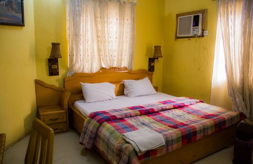Igbobi Hotel | Ahi Residence