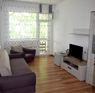 Balchik Hotel | Ahilea Hotel - Free Pool Access