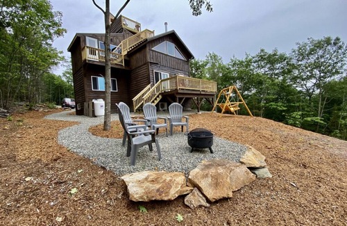 New Sharon Casa | AhKatyAh Cabin, An Oasis of Peace in the Woods