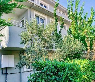 Arnavutkoy Cabina | Ahmet Teacher's villa is 6 minutes from Istanbul airport