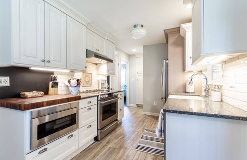 Annapolis Casa | Ahoy! Game Room, Screened Porch, Yard Mins to DTA
