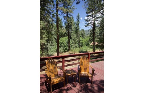 Idyllwild Cabina | Ahwahnee-be Vintage Cabin - Three blocks to town!