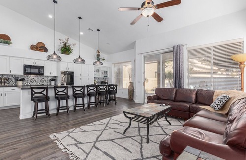 Mountain Park Ranch Casa | Ahwatukee Veteran owned 4bed 2bath Dog Friendly home with heated pool and spa