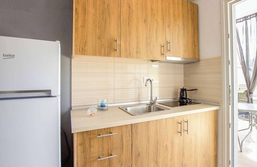 Asprovalta Apartamento | Aigli Garden Getaway, Escape Close to Vrasna Beach