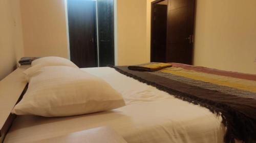 Adyar Apartamento | Aikya Kadri #Your Home Away from Home# non Smoke# Vegetarians Preferred# Strictly for Families