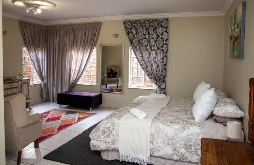 Ekurhuleni Apartamento | Ailani Grey