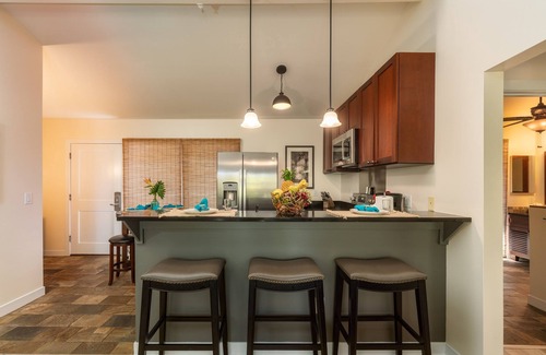 Historic Lahaina Front Street Condominio | Aina Nalu 2bd/2ba 2 Bedroom Condo by Redawning
