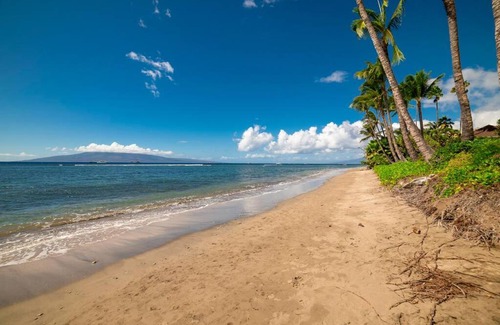 Historic Lahaina Front Street Apartamento | AINA NALU 2BR CONDO BY FRONT ST AND BEACH
