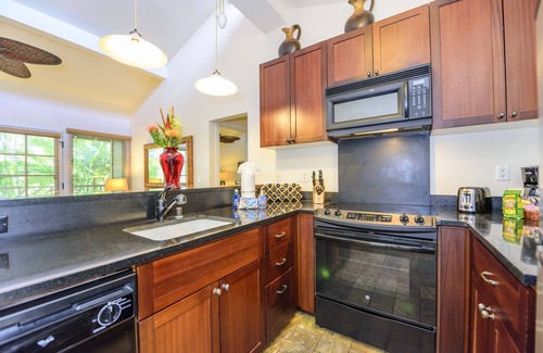 Historic Lahaina Front Street Condominio | Aina Nalu D202 2 Bedroom Condo by Redawning