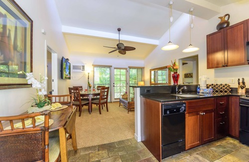 Historic Lahaina Front Street Condominio | Aina Nalu D202 2 Bedroom Condo by Redawning