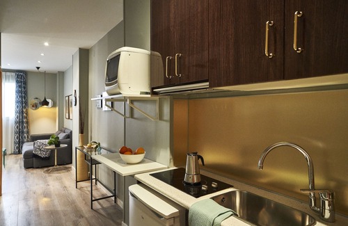 Barrio Gótico Apartamento | AinB Las Ramblas Colón Apartments