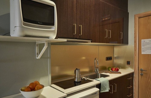 Barrio Gótico Apartamento | AinB Las Ramblas Colón Apartments