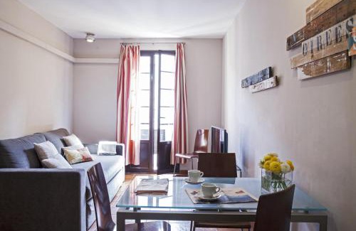 El Raval Apartamento | AinB Las Ramblas-Guardia Apartments