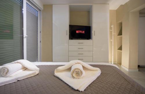 Nea Smirni Apartamento | Aiolos new Smyrni view loft suite