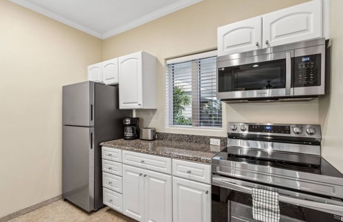 Fernandina Beach Condominio | AIP Resort/Spacious/10 Min. Walk to the Beach/Updated Furniture