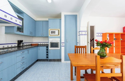 Rincón de la Victoria Casa | Villa con aire acondicionado "Mascota Rincón de la Victoria" con piscina, jardín y Wi-Fi
