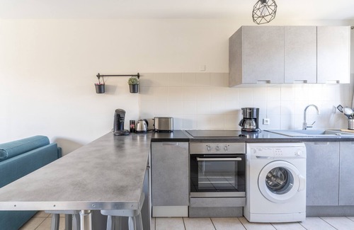 L'Isle-sur-la-Sorgue Casa | Air-conditioned, single-storey Pascalou house.