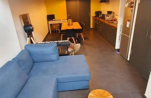 Morieres-les-Avignon Casa | air conditioned house industrial loft near avignon