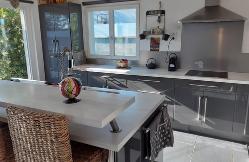 Arles Casa | AIR-CONDITIONED HOUSE WITH SWIMMING POOL BETWEEN ALPILLES AND CAMARGUE, 30 MINUTES FROM THE SEA