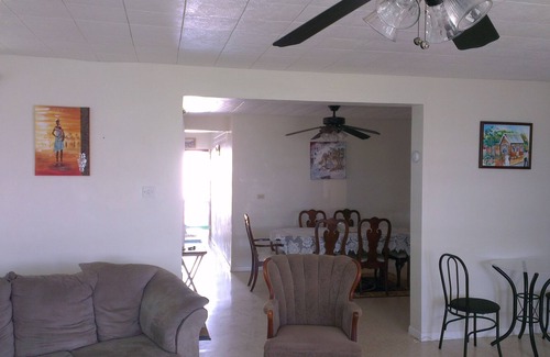 Welches Apartamento | Apartamento de 3 dormitorios con aire acondicionado, a 5 minutos a pie de la playa y las tiendas.