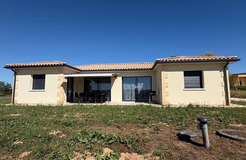 Hautefort Casa | Air-conditioned country house for 6 people in Périgord Noir