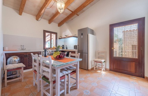Arta Villa | Maravillosa casa de campo con aire acondicionado con piscina, Wi-Fi, jardín y terrazas; Estacionamiento disponible