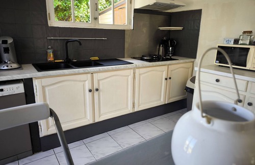 Vic-la-Gardiole Chalet De Esquí | air-conditioned chalet 300 m from the village - pets allowed - beach 3 km