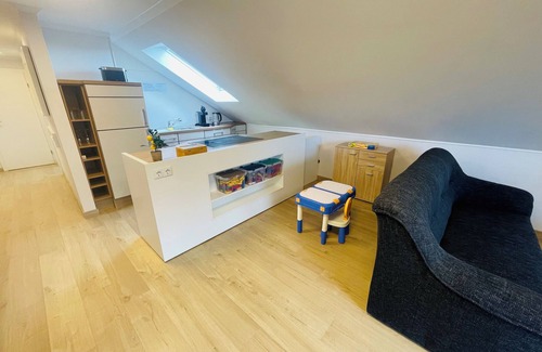 Sinzenich Apartamento | Air-conditioned Holiday Apartment near the Lake