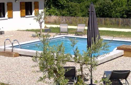 Aigueze Casa | AIR-CONDITIONED HOUSE IN AIGUEZE WITH SWIMMING POOL SLEEPS 2 TO 6 GORGES DE L' ARDECHE