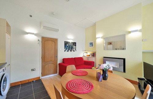 Mapesbury Apartamento | Air-conditioned London garden apartment
