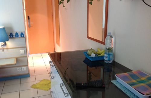 Pointe du Bout Apartamento | hotel con aire acondicionado studio carayou con 2 piscinas y pies en agua de mar