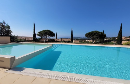 La Nartelle Apartamento | Air-conditioned studio, terrace, garden, swimming pool, beach 300 metres Ste Maxime Var83