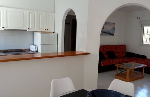 Alcossebre Villa | Villa con aire acondicionado de 2 dormitorios con WiFi y piscina privada en el hermoso jardín