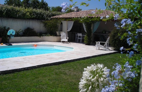Uzes Villa | Aire acondicionado Villa 6 personas y casa de la piscina totalmente equipadas a 800 metros del centro de Uzes