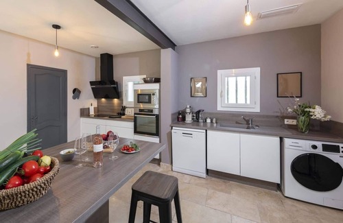 Maillane Casa | Air-conditioned villa in Maillane, Alpilles, heated swimming pool, table tennis, pétanque, billiards,...