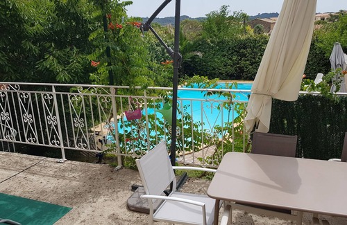 Plaissan Villa | Aire acondicionado villa piscina prox lago mar y río