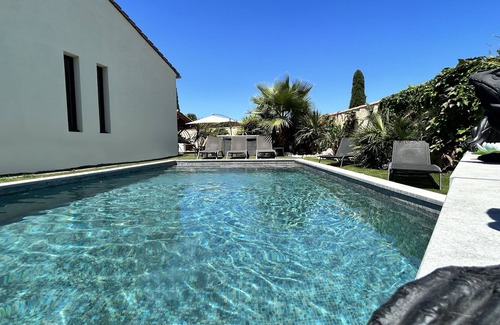 Garons Casa | VILLA CON PISCINA Y JACCUZI, CERCA DE CAMARGA, GRAU DU ROI, NIMES Y ARLES
