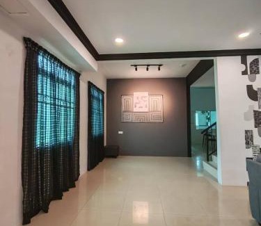 Simpang Casa | Air-home M1 Simpang near Aulong Econsave, 4BR, 10pax, Netflix