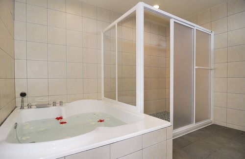 Airai Hotel | Airai Water Paradise Hotel & Spa