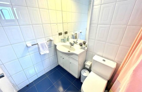 Puerto Varas Apartamento | Airbnb en frente del lago y cercano al centro!