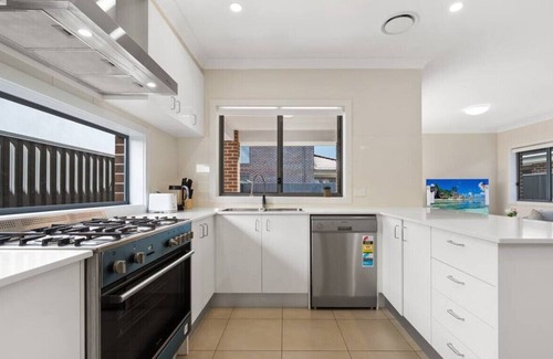 Marsden Park Casa | Aircabin | Marsden Park | Lovely｜4 Beds House