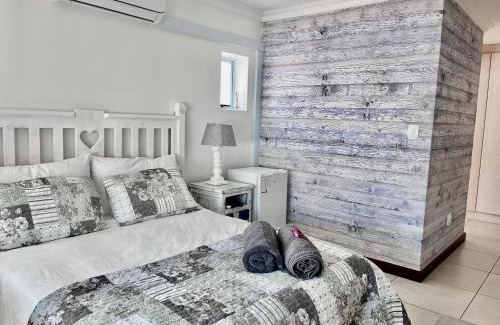 Calypso Beach Casa | Aircon 63 on Coral
